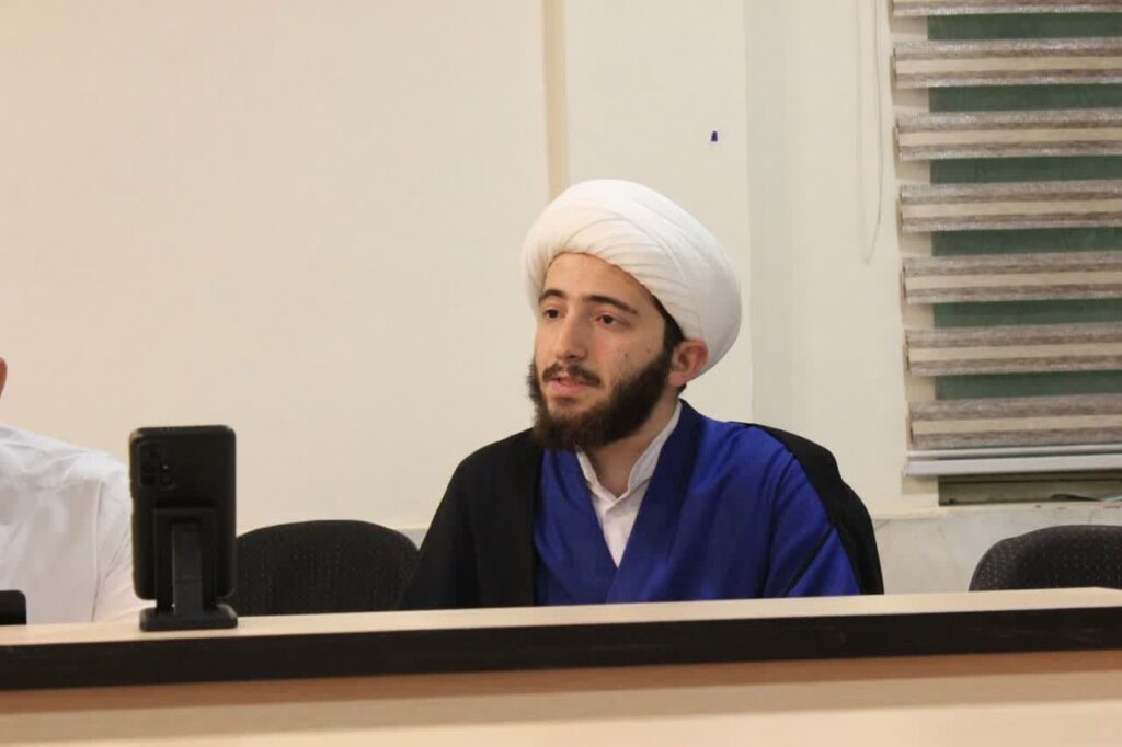 مدیر موسسه عصرنوآوران سدید حجت الاسلام محمد ونک را در تصویر مشاهده میکنید.